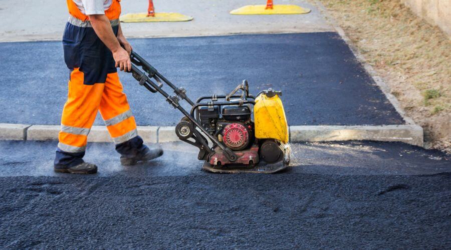 Professional gutter cleaning in Orlando, OK